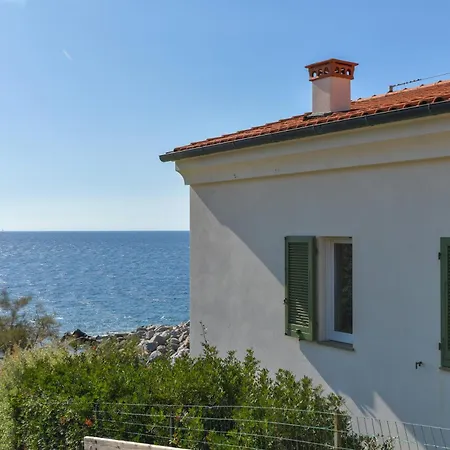 Il Quartiere Giglio * Pomonte